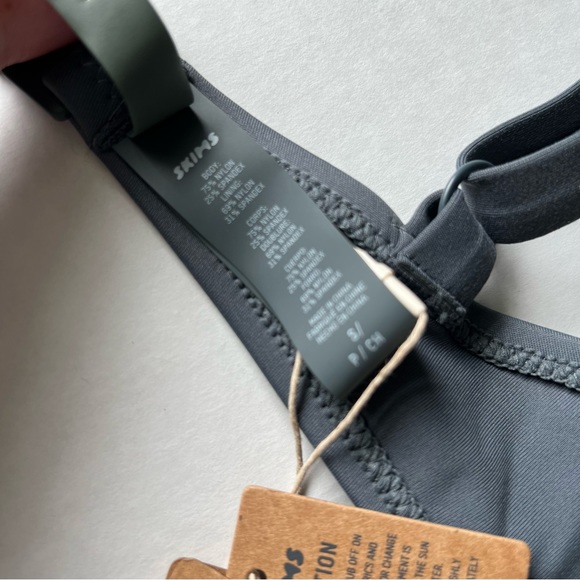 *SOLD C* NWT SKIMS Ruched bikini top Rhinestone strappy bikini bottom small - Picture 4 of 15